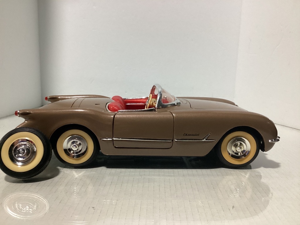 1:18 Mira Solido Chevrolet Corvette 1953 Brown on Red Junk Yard Parts Car image