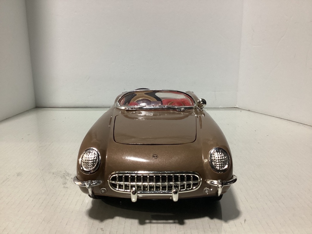 1:18 Mira Solido Chevrolet Corvette 1953 Brown on Red Junk Yard Parts Car image