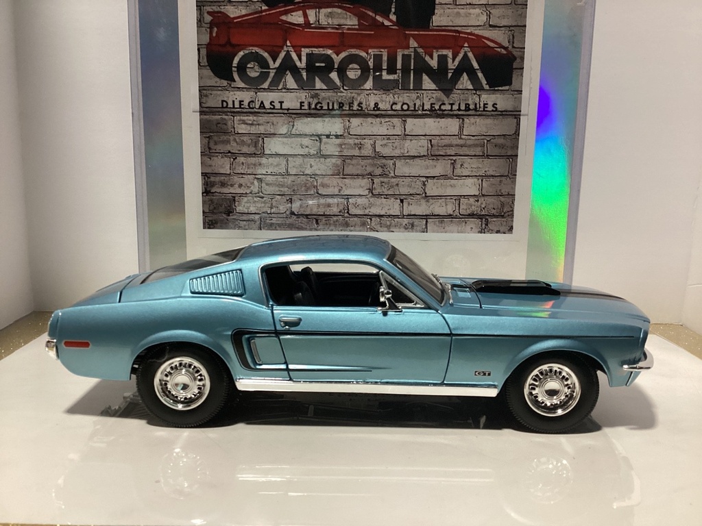 1:18 Maisto 1968 Ford Mustang GT Cobra Jet-Blue image
