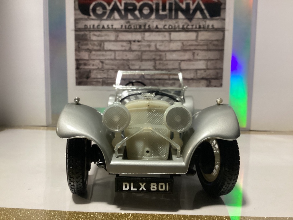 1:18 Burago 1937 Jaguar SS 100 Grey on Red (no windshield) image