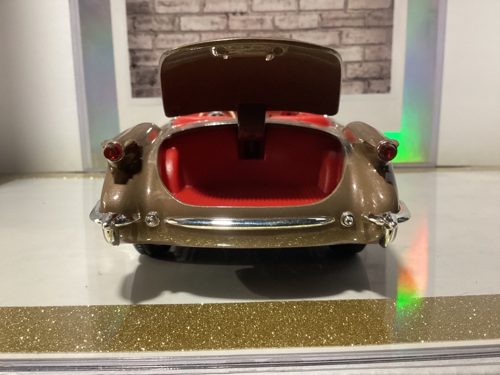 1:18 SOLIDO 1953 CHEVROLET CORVETTE BROWN ON RED CONVERTIBLE image