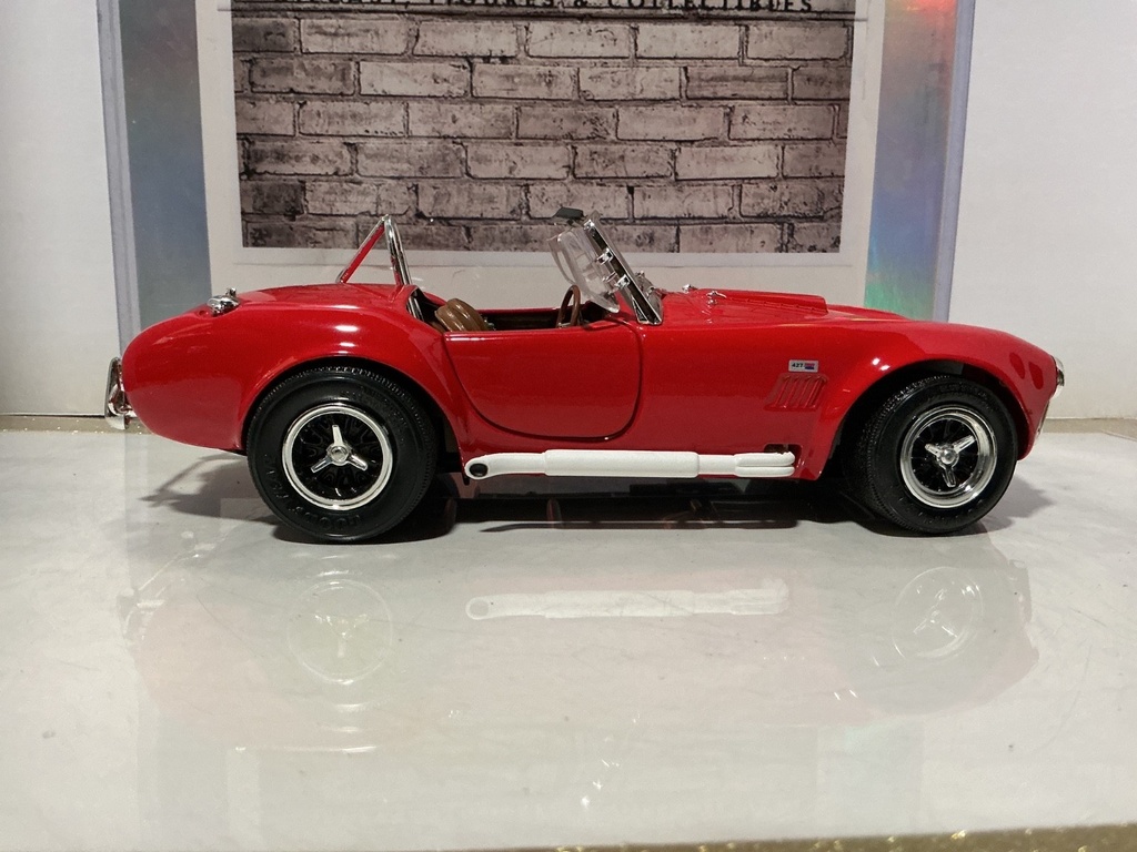 1:18 FASTEST 1965 Shelby Cobra 427 Red on Brown image
