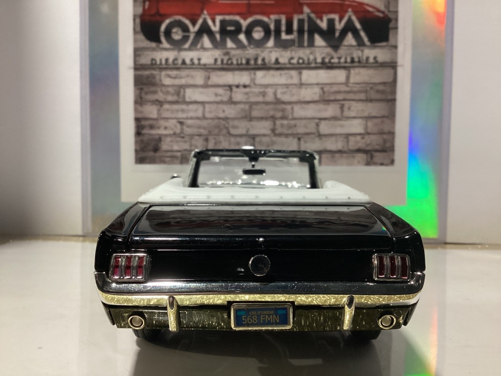 1:18 Motor Max 1964 1/2 Ford Mustang Black on White (molding broken) image