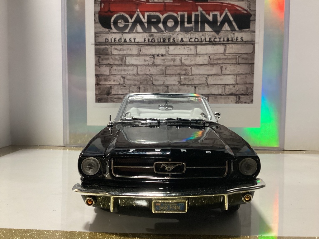 1:18 Motor Max 1964 1/2 Ford Mustang Black on White (molding broken) image
