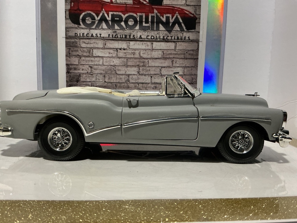 1:18 MOTORMAX 1953 BUICK SKYLARK FLAT GREY ON CREAM *See Doors/Windshield image
