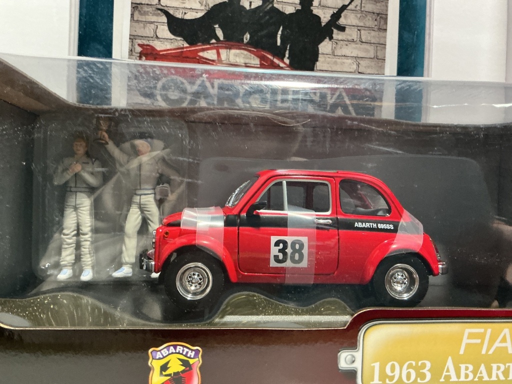 1:18 ROAD SIGNATURE DIE CAST- 1963 FIAT 1963 ABARTH 695SS image