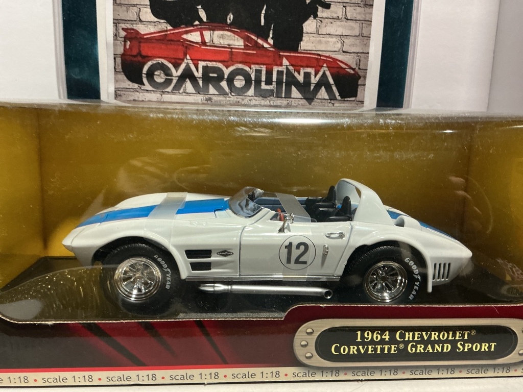 1:18 ROAD SIGNATURE DIE CAST- 1964 CHEVROLET CORVETTE GRAND SPORT image
