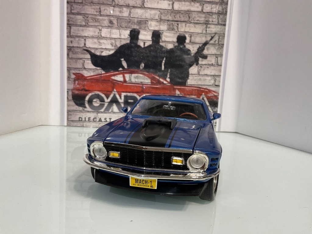 1:18 BURAGO 1957 CHEVY CORVETTE NASCAR DAYTONA BEACH image