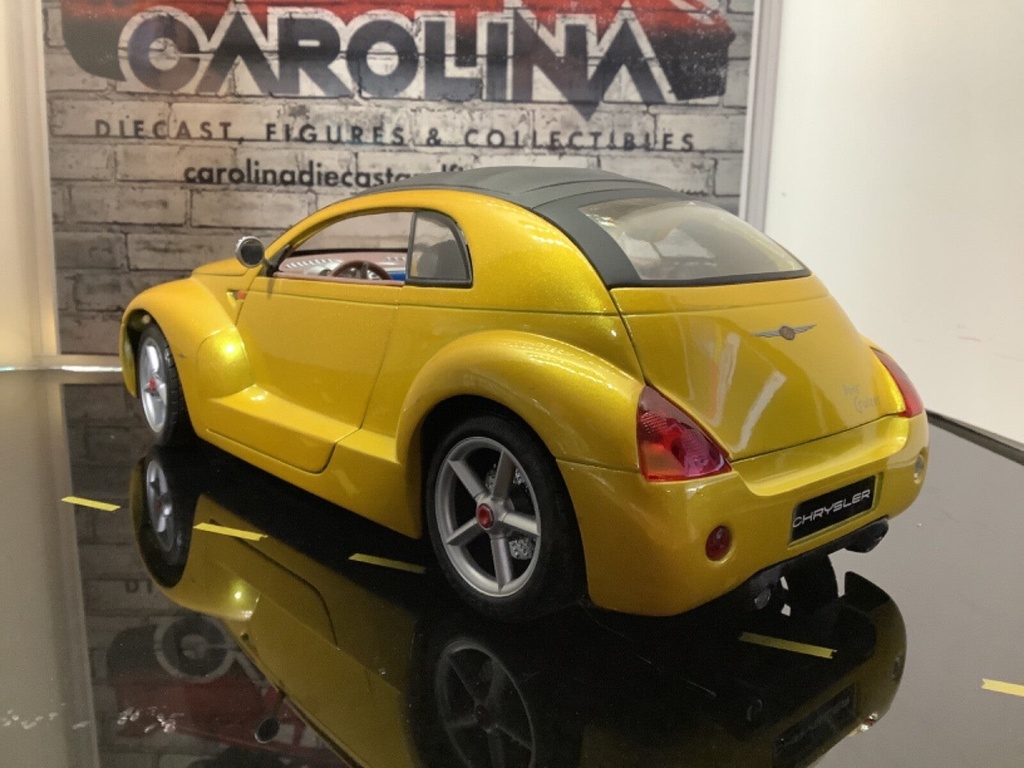 1:18 Maisto, Chrysler Pronto Cruiser Concept, Gold on Tan image