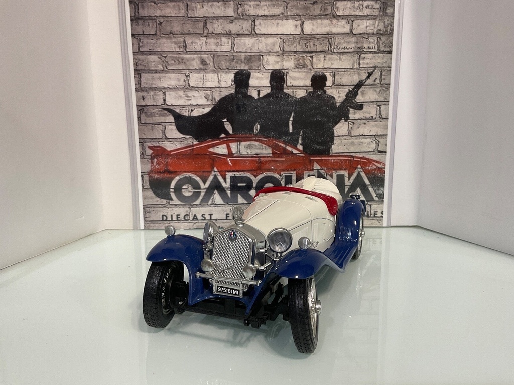 1:18 BURAGO 1932 ALFA ROMEO JUNK YARD PARTS CAR image