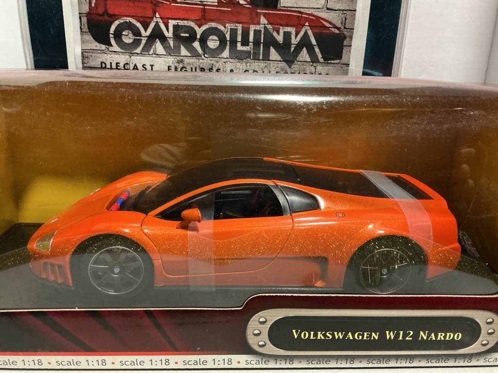 1:18 ROAD SIGNATURE DIE CAST- VOLKSWAGEN W12 NARDO image