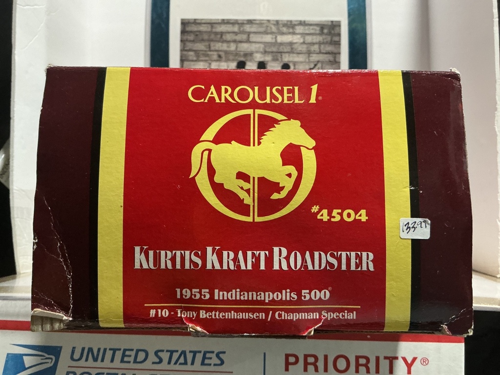 1:18 CAROUSEL1 1955 INDIANAPOLIS 500 #10 TONY BETTENHAUSEN/CHAPMAN [BOX DAMAGE] image