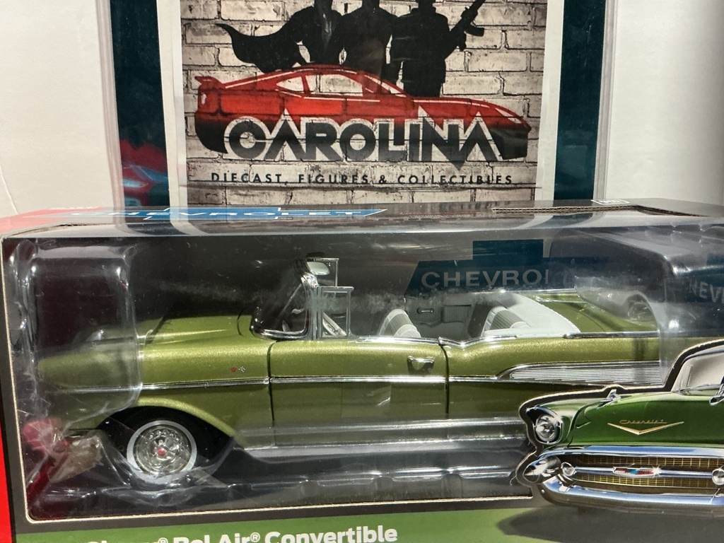 1:18 AUTO WORLD- 1957 CHEVY BEL AIR CONVERTIBLE image