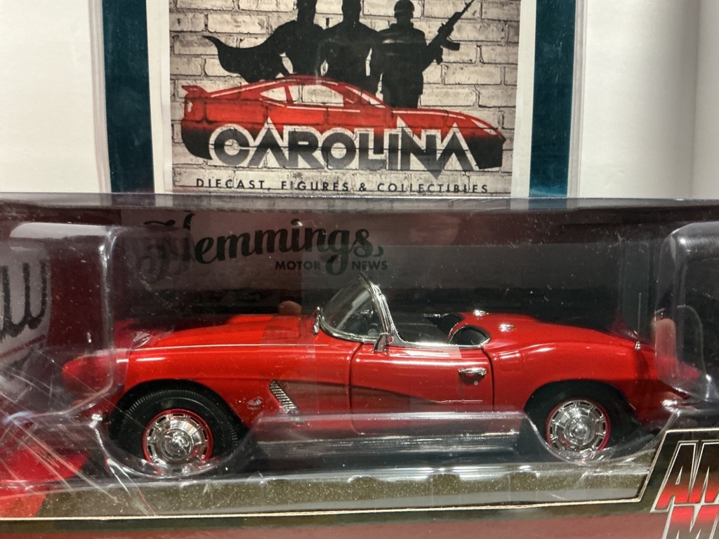 1:18 AUTO WORLD- 1962 CHEVY CORVETTE image