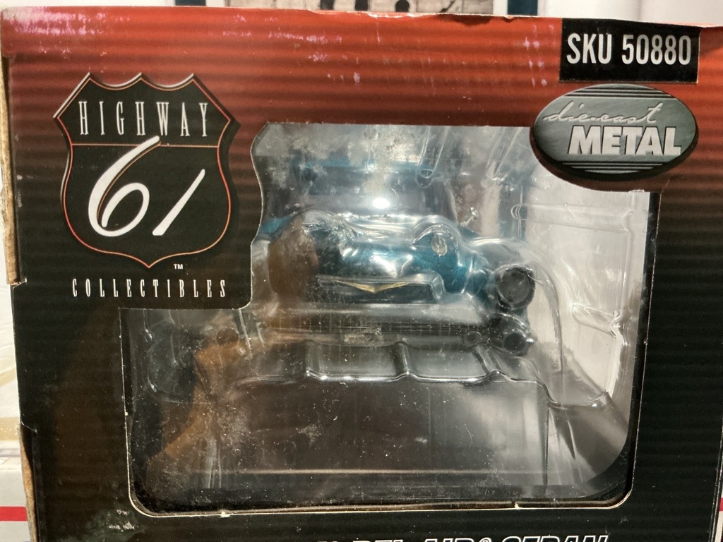 1:18 HIGHWAY 61 COLLECTIBLES - 1957 CHEVY BEL AIR SEDAN [DARK BLUE GRAY] image