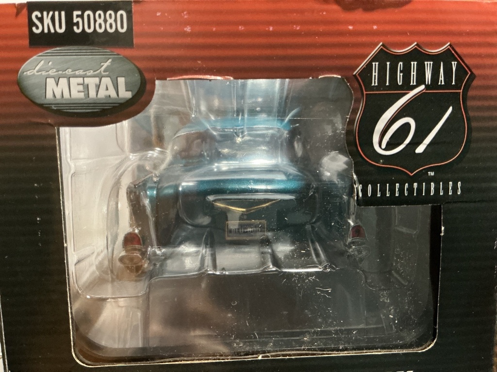1:18 HIGHWAY 61 COLLECTIBLES - 1957 CHEVY BEL AIR SEDAN [DARK BLUE GRAY] image