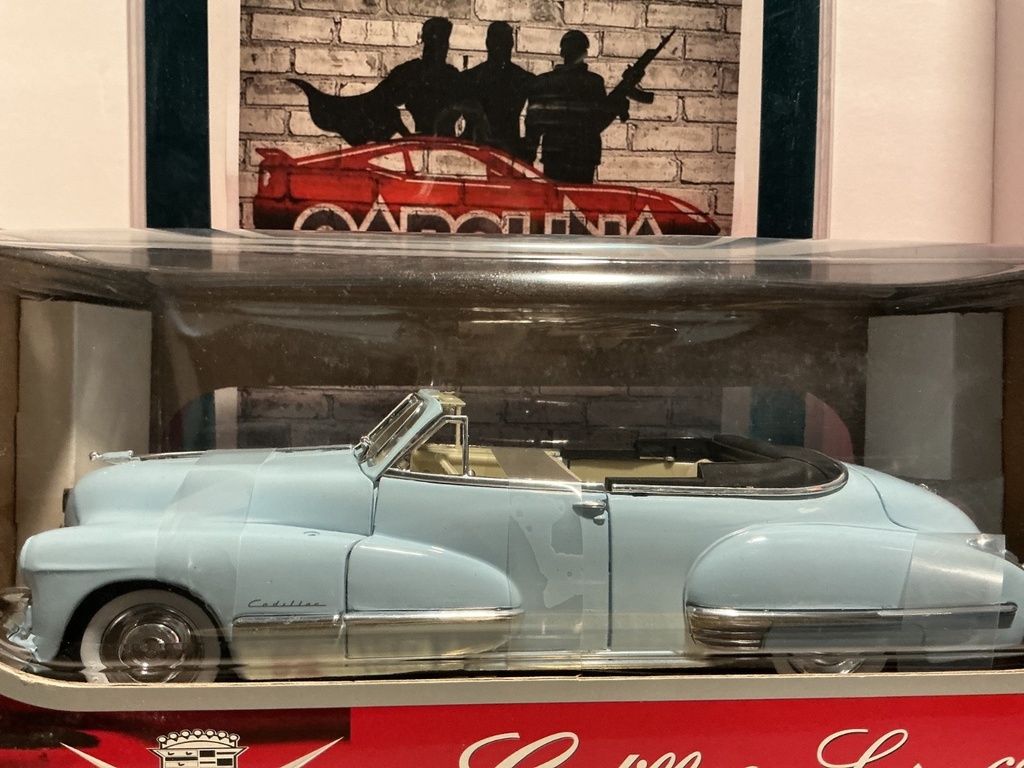 1:18 ANSON- 1947 CADILLAC SERIES 62 CONVERTIBLE image