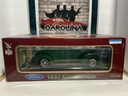 1:18 ROAD LEGENDS - 1937 CONVERTIBLE [GREEN] image