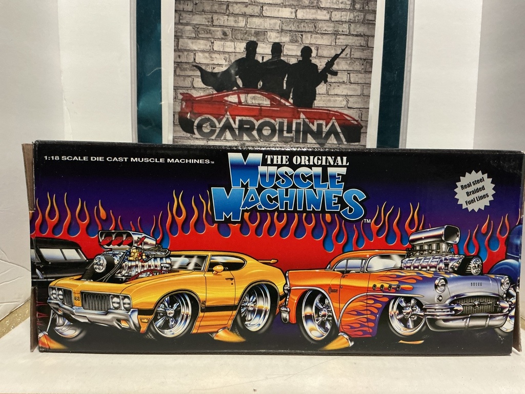 1:18 MUSCLE MACHINES- ‘56 SAFARI WAGON image