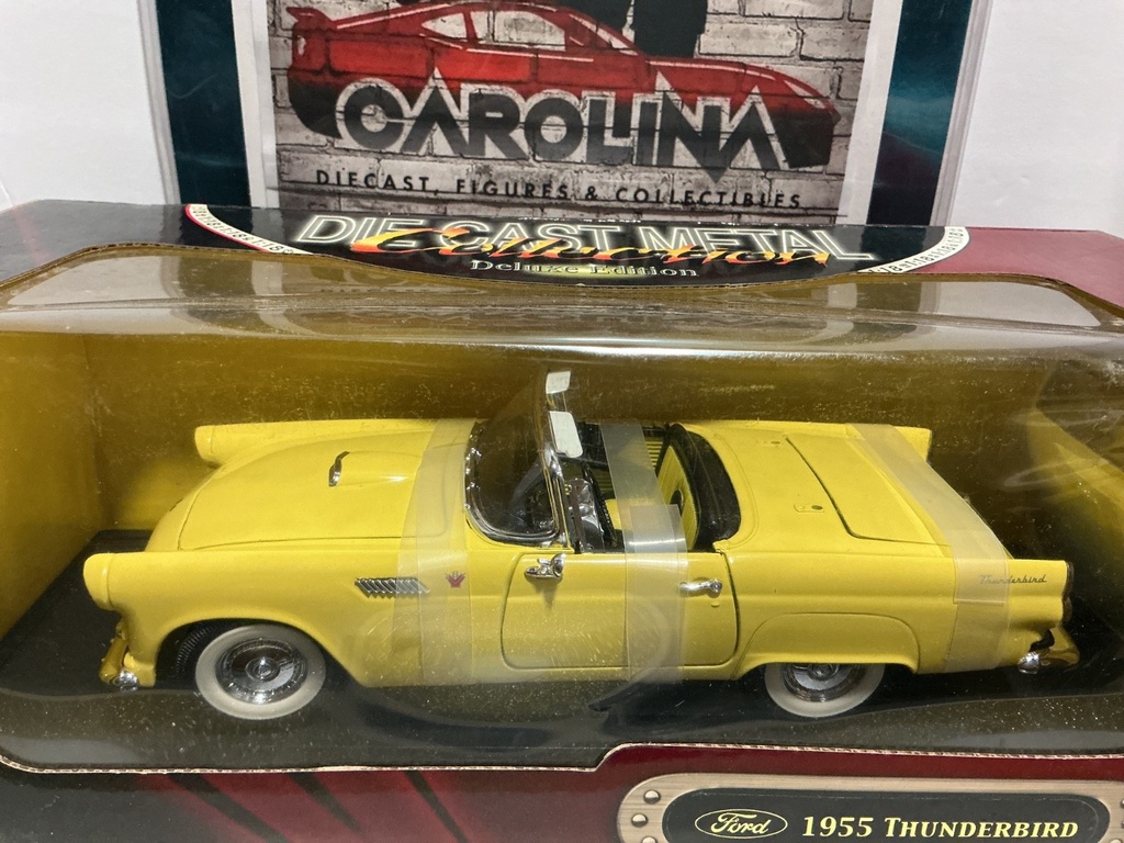 1:18 ROAD SIGNATURE DIE CAST METAL- FORD 1955 THUNDERBIRD image
