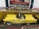 1:18 ROAD SIGNATURE DIE CAST METAL- FORD 1955 THUNDERBIRD image