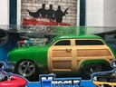 1:18 MUSCLE MACHINES- ‘50 FORD WOODY image