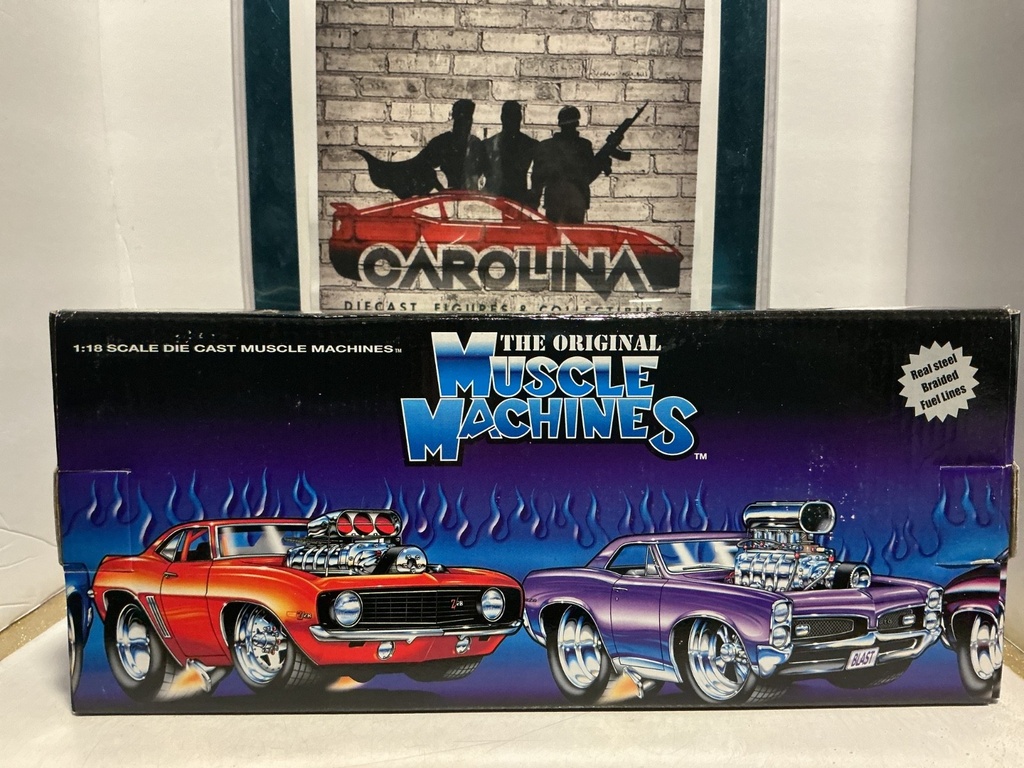 1:18 MUSCLE MACHINES- ‘50 FORD WOODY image