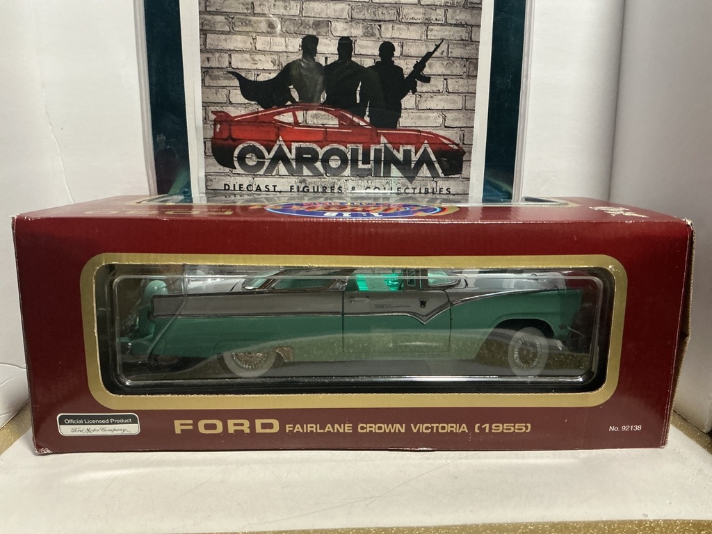 1:18 ROAD LEGENDS - FORD FAIRLANE CROWN VICTORIA [1953] [SCUFF MARKS ON BOX] image