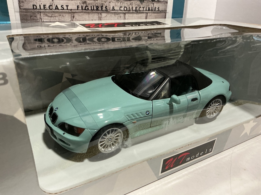 1:18 UT MODELS BMW Z3 ROADSTER 2.8 image