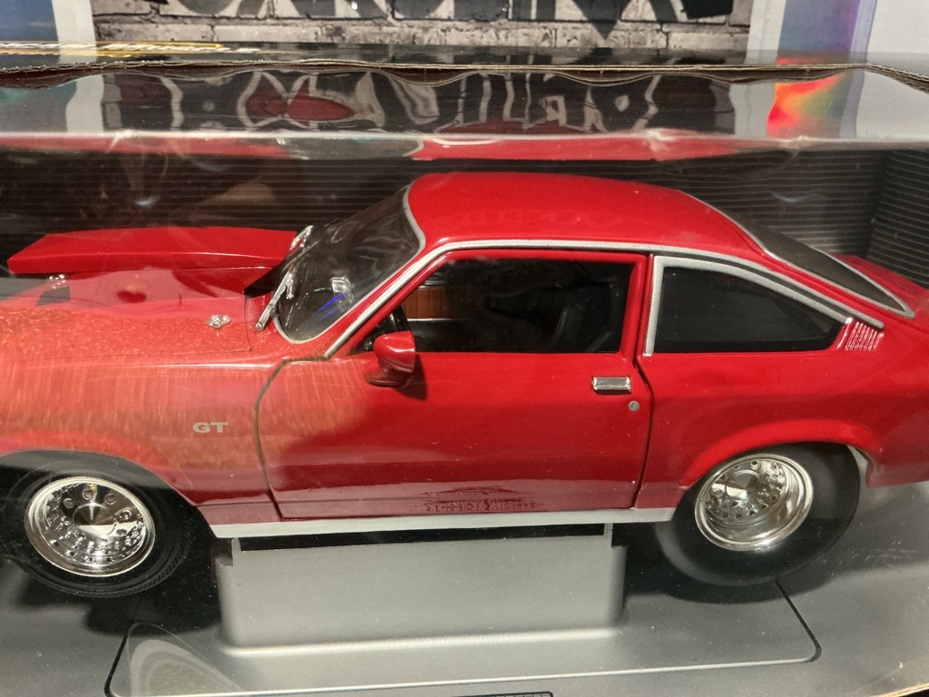 1:18 ERTL AMERICAN MUSCLE - 1972 CHEVY VEGA GT [RED/BLACK] image