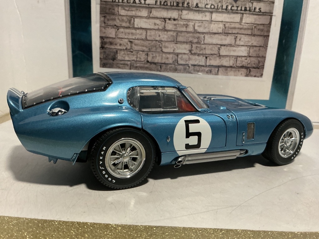 1:18 EXOTO - VIKING BLUE 1964 COBRA DAYTONA COUPE #5 LE MANS GT CLASS WINNER image