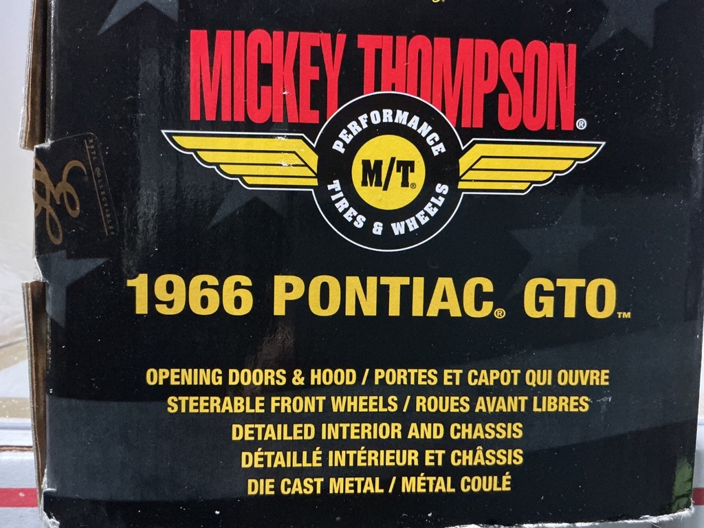 1:18 ERTL AMERICAN MUSCLE - [CRACK IN PLASTIC] MIKEY THOMPSON 1966 PONTIAC GTO image