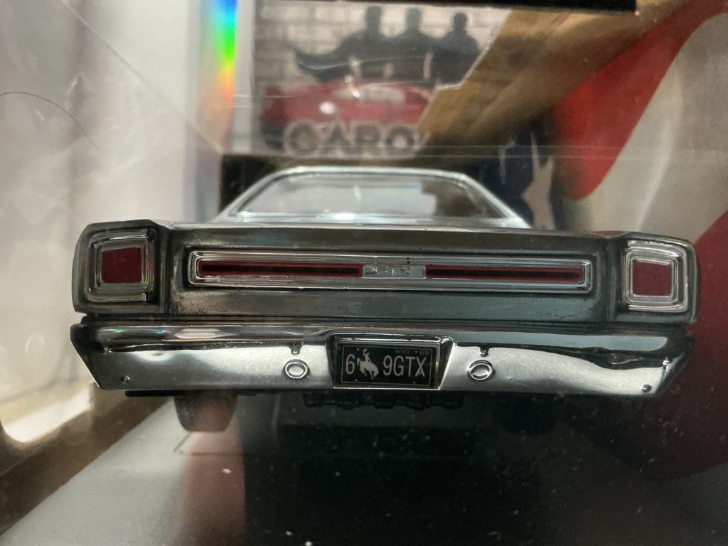 1:18 ERTL  AMERICAN MUSCLE 1969 PLYMOUTH GTX  [CHROME/GOLD ON BLACK] image