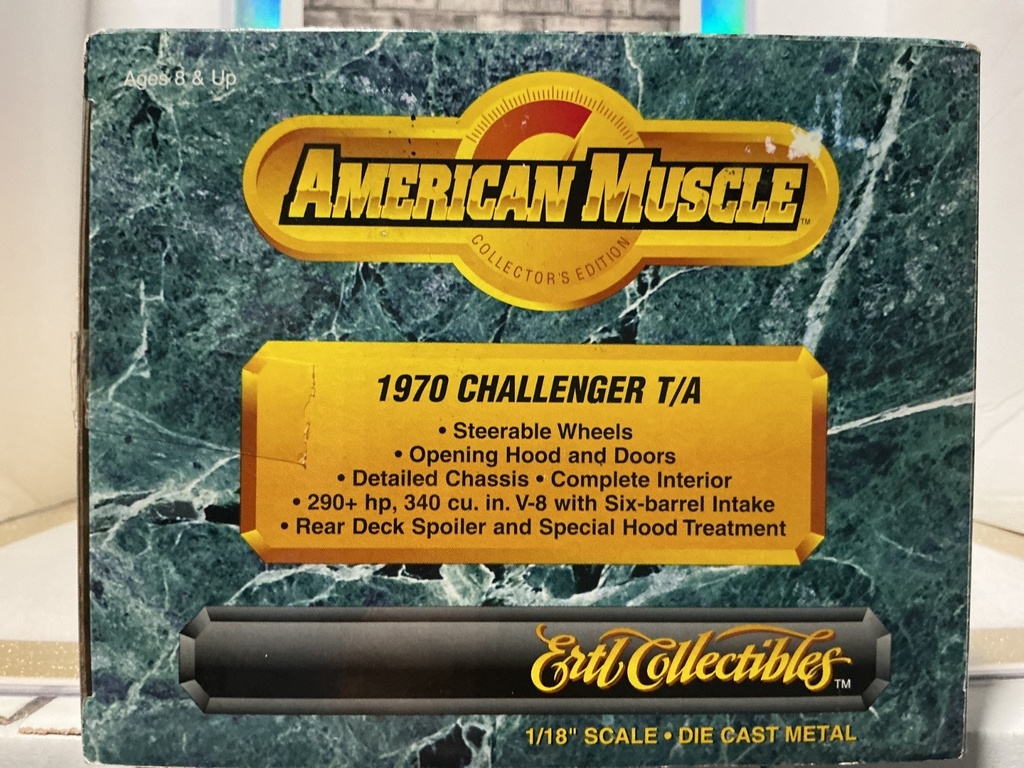 1:18 ERTL - 1970 CHALLENGER T/A YELLOW ON BLACK image