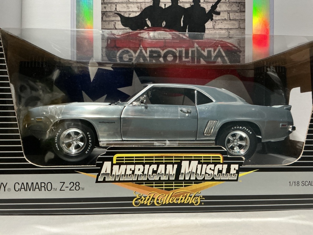 1:18 ERTL AMERICAN MUSCLE - 1969 CHEVY CAMARO Z-28 [SILVER/GREY] image