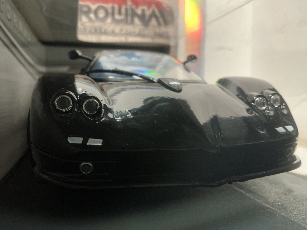1:18 MOTORMAX DIECAST COLLECTION PAGANI ZONDA C12 BLACK ON BLUE image