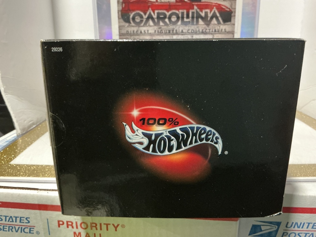 1:18 HOTWHEELS 100% - CORVETTE HOT ROD image