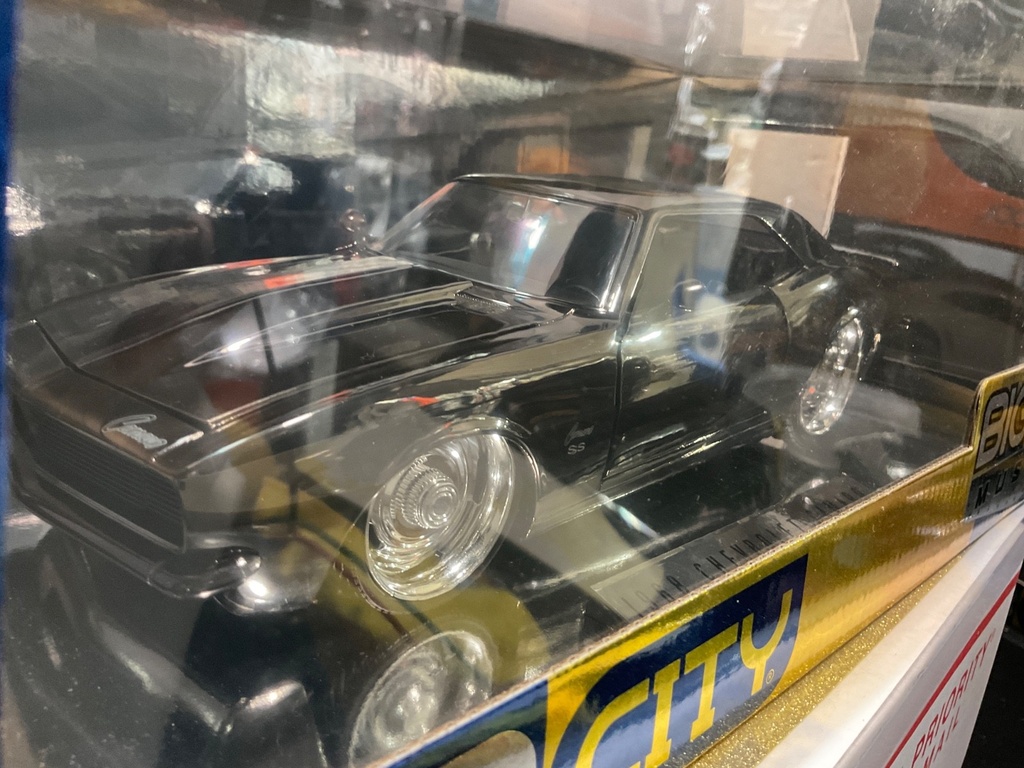 1:18 JADA DUB CITY CC 1968 CHEVY CAMARO DARK CHROME FINISH image