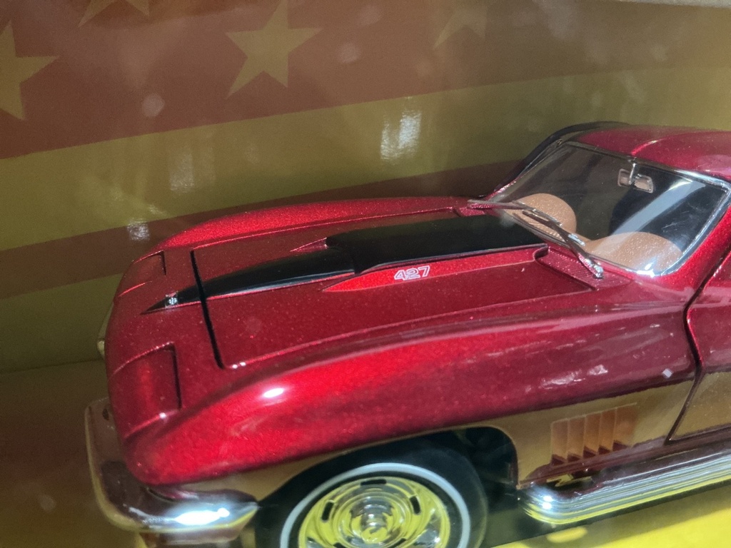 1:18 ERTL   AMERICAN MUSCLE 1967 CORVETTE STINGRAY LIMITED EDITION [RED/BOWN] image