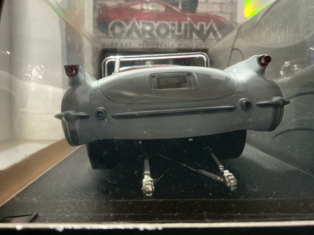 1:18 HOTWHEELS COLLECTIBLES - ‘53 PROSTREET CORVETTE MODIFIED WHITE ON RED image
