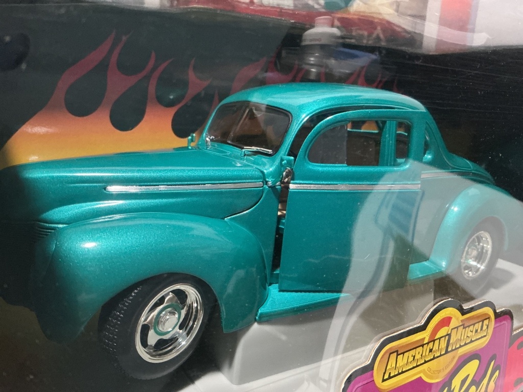 1:18 ERTL  AMERICAN MUSCLE - STREET RODS 1940 FORD STREET ROD image