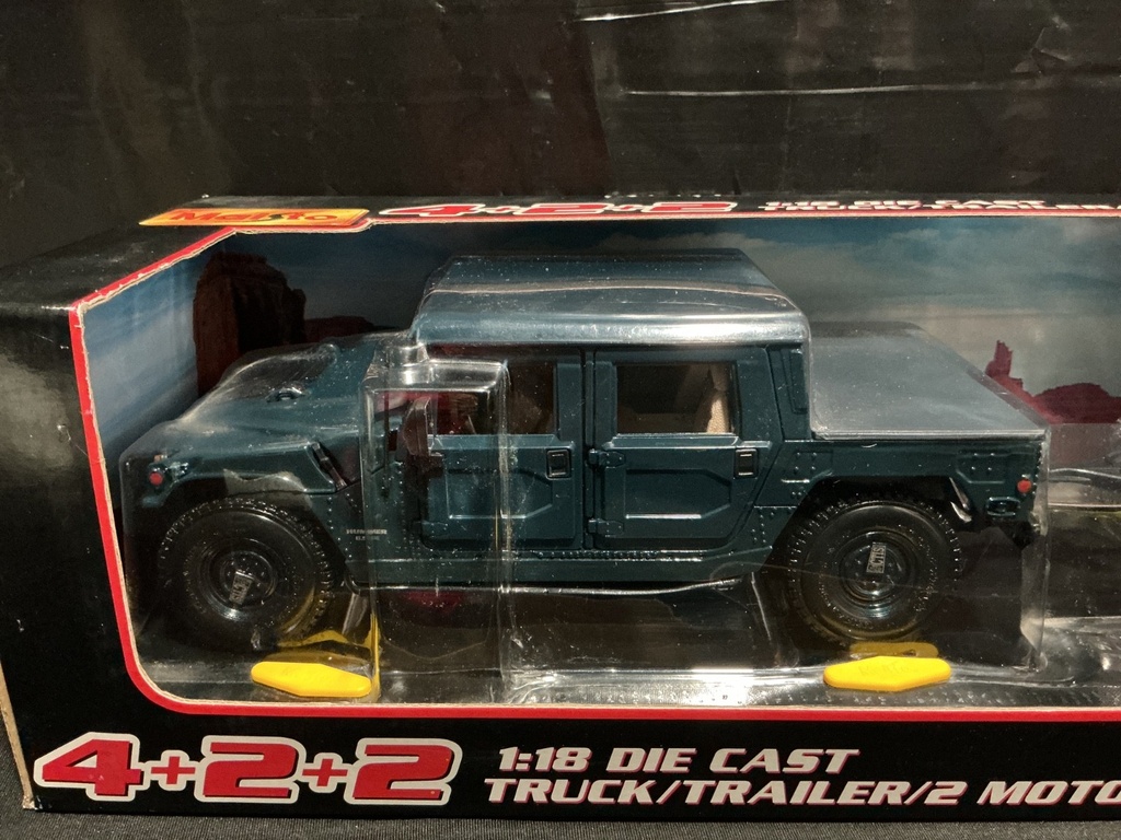 1:18 MAISTO 4+2+2 Hummer (Hard-Top) W/ KTM 520SX - SUZUKI RM250 image