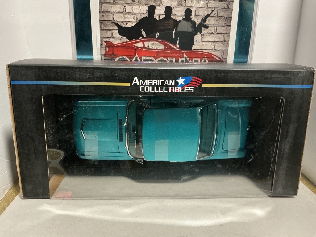 1:18 SUN STAR COLLECTIBLES - 1963 FORD FALCON HARDTOP [PLASTIC TEAR AT TOP] image