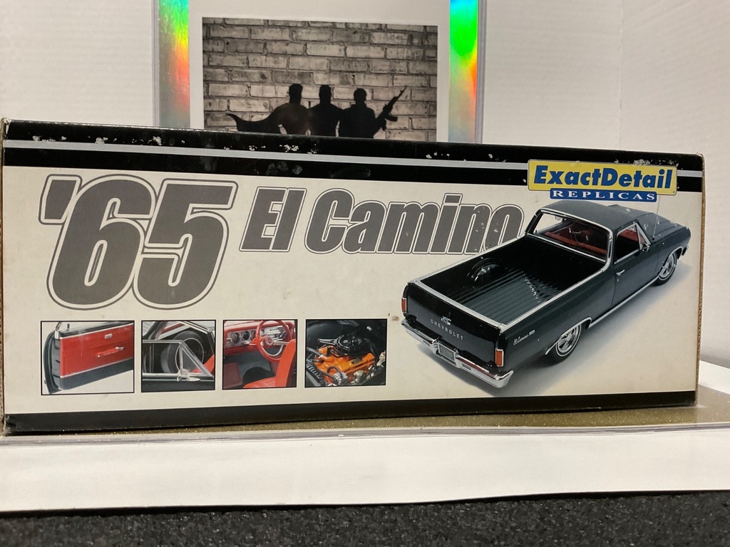 1:18 EXACT DETAIL 1965 TUXEDO BLACK CUSTOM EL CAMINO {LIGHT RASHING } image