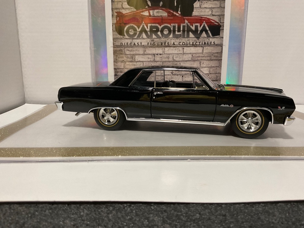 1:18 EXACT DETAIL 1965 CHEVELLE Z16 TUXEDO BLACK ** CAR HAS LIGHT RASHING image