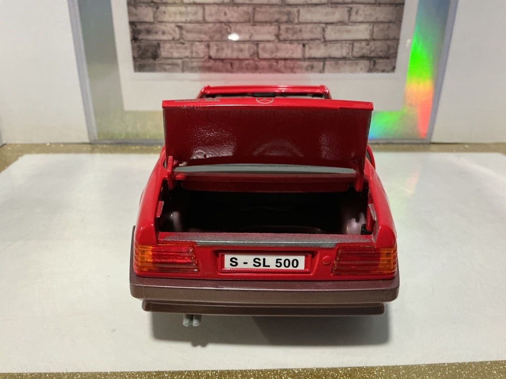 1:18 ROAD TOUGH MERCEDES-BENZ 500SL  RED ON GRAY CONVERTIBLE image