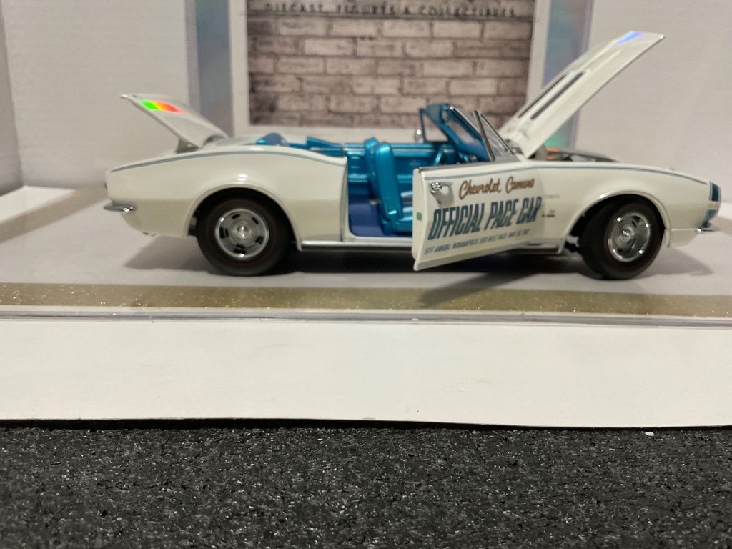 1:18 EXACT DETAIL CAMARO OFFICIAL PACE CAR image
