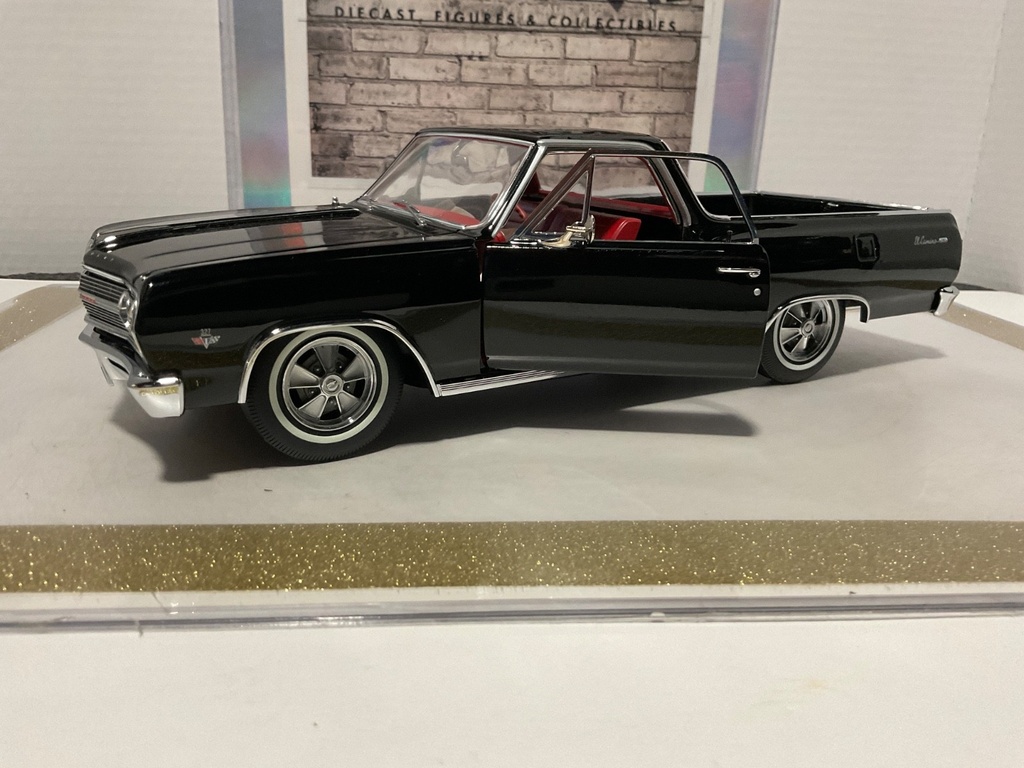 1:18 EXACT DETAIL 1965 EL CAMINO BLACK SLIGHT RASH ON HOOD image