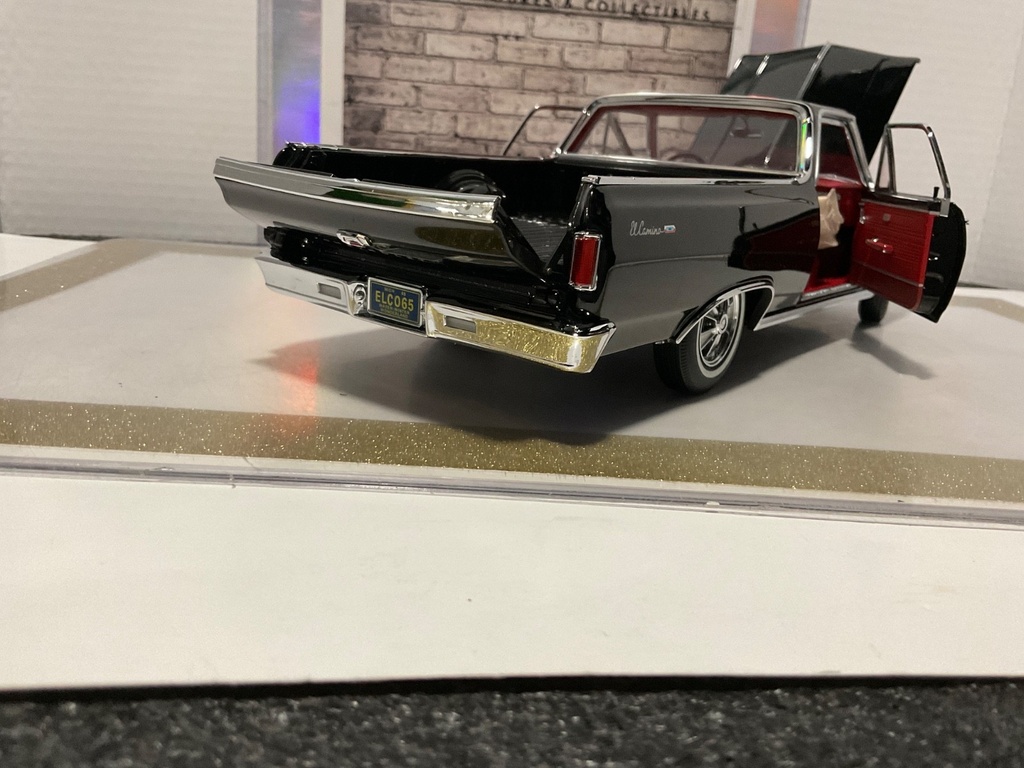 1:18 EXACT DETAIL 1965 EL CAMINO BLACK SLIGHT RASH ON HOOD image