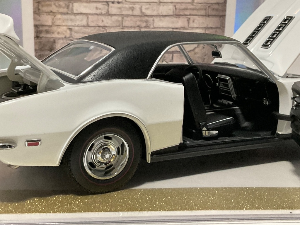 1:18 EXACT DETAIL LANE  1968 CAMARO RS SS 396 4 OF 1000 image